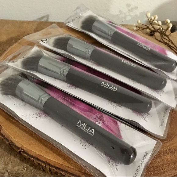 4 Makeup Academy MUA Multipurpose Brushes - Picture 2 of 6